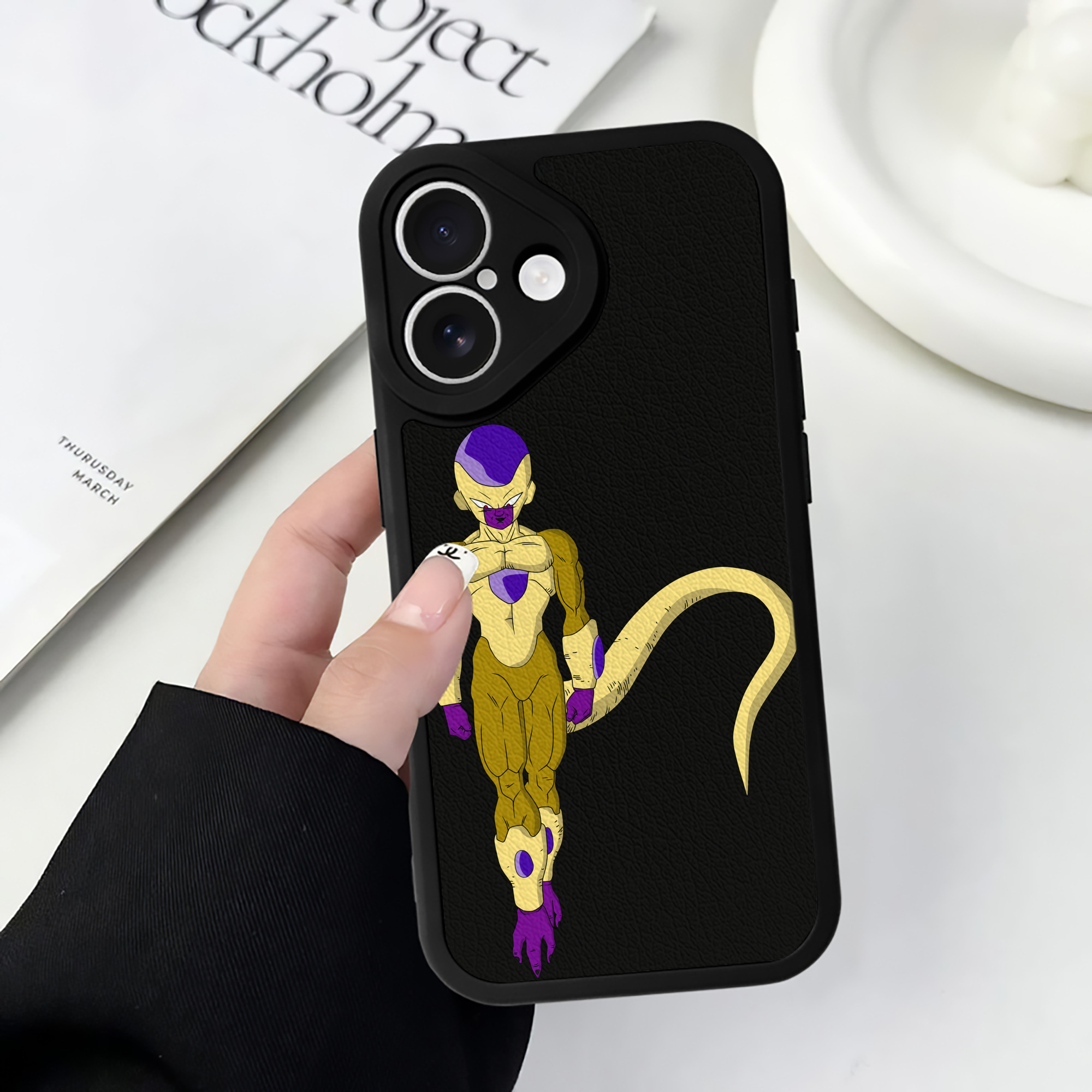 （画像用） ドラゴンボール フリーザ DRAGON BALL Frieza 【iPhone 16シリーズ対応】シリコンスマホケース（レザー調） 材質：シリコン